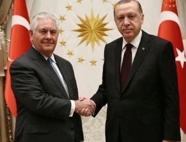Τσαβούσογλου: «Κοινά βήματα με τις ΗΠΑ στη Συρία μόλις οι Κούρδοι φύγουν από την Μανμπίτζ»